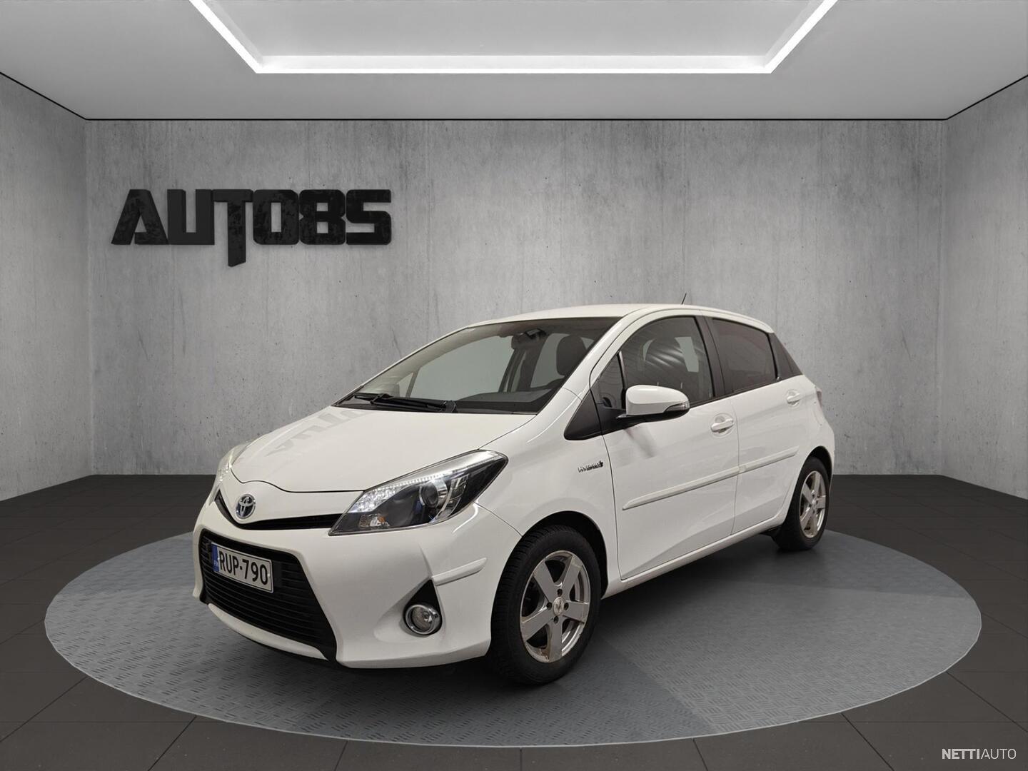 Toyota Yaris 1